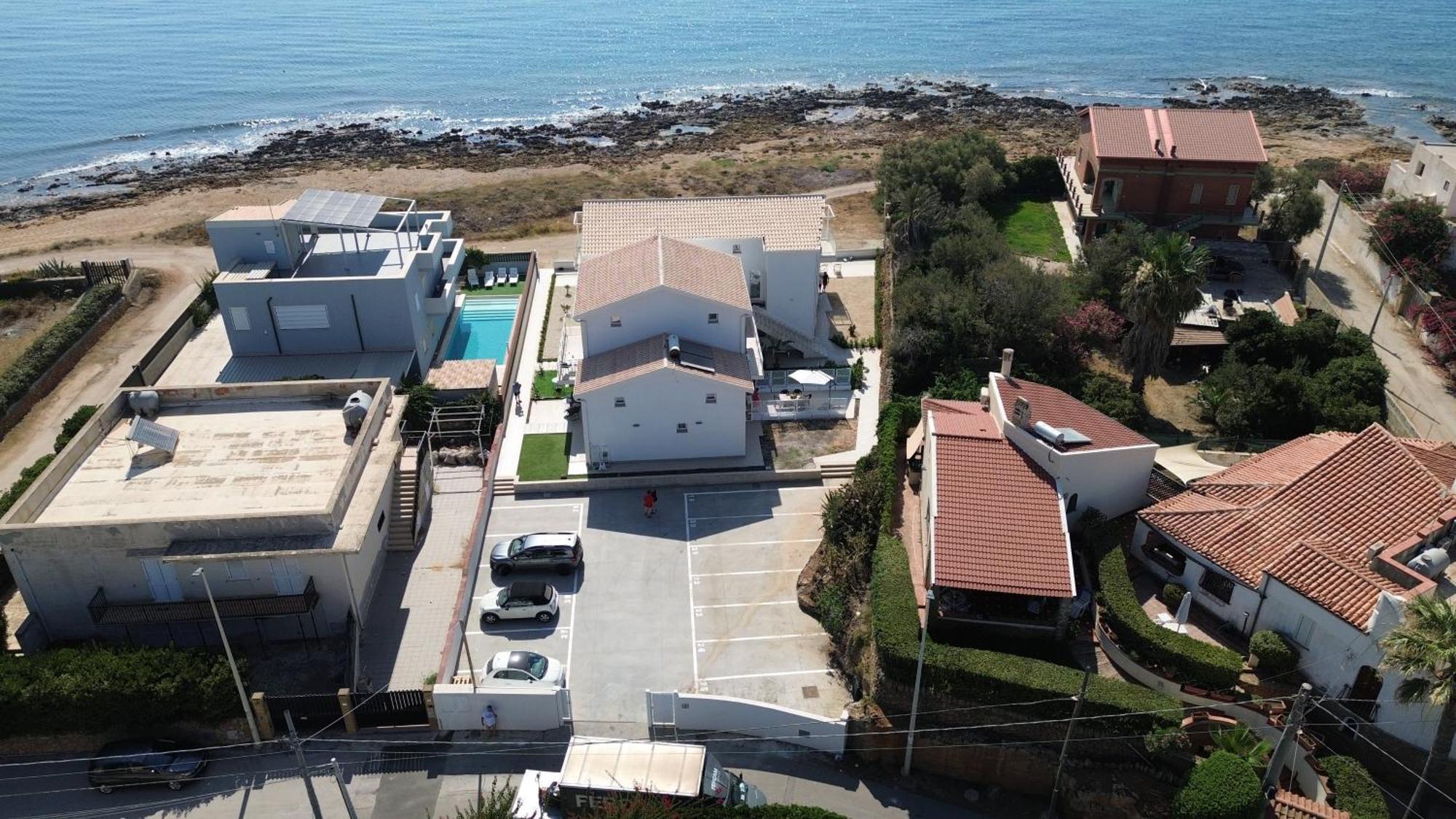 Astro Apartments With Direct Access On The Sea Of Noto Heritage Of Unesco מראה חיצוני תמונה