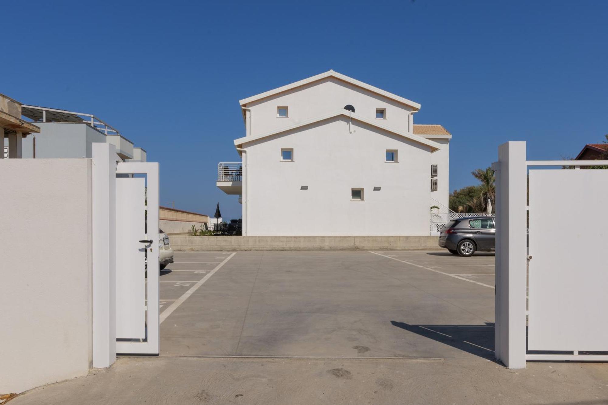 Astro Apartments With Direct Access On The Sea Of Noto Heritage Of Unesco מראה חיצוני תמונה