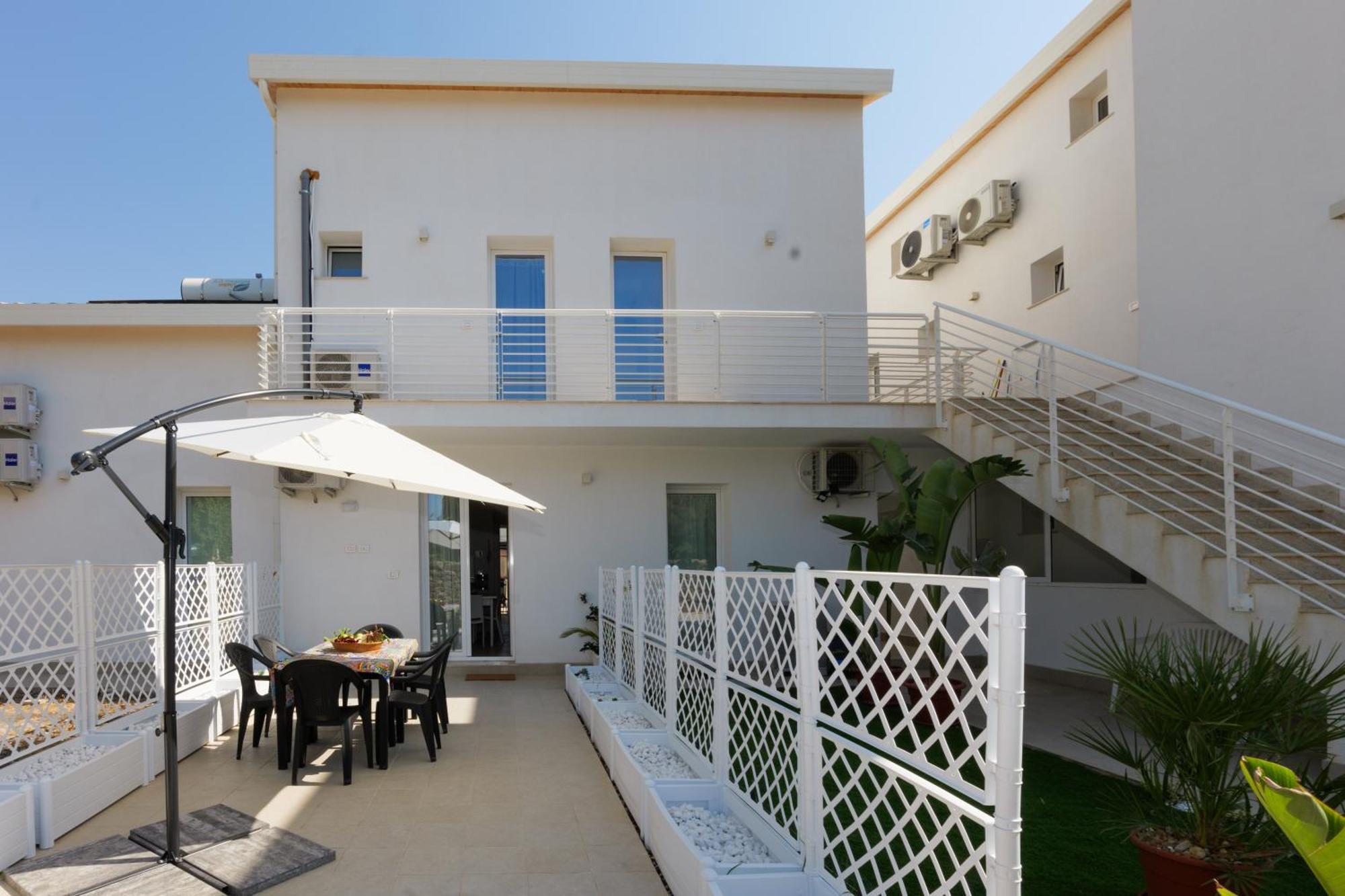 Astro Apartments With Direct Access On The Sea Of Noto Heritage Of Unesco מראה חיצוני תמונה